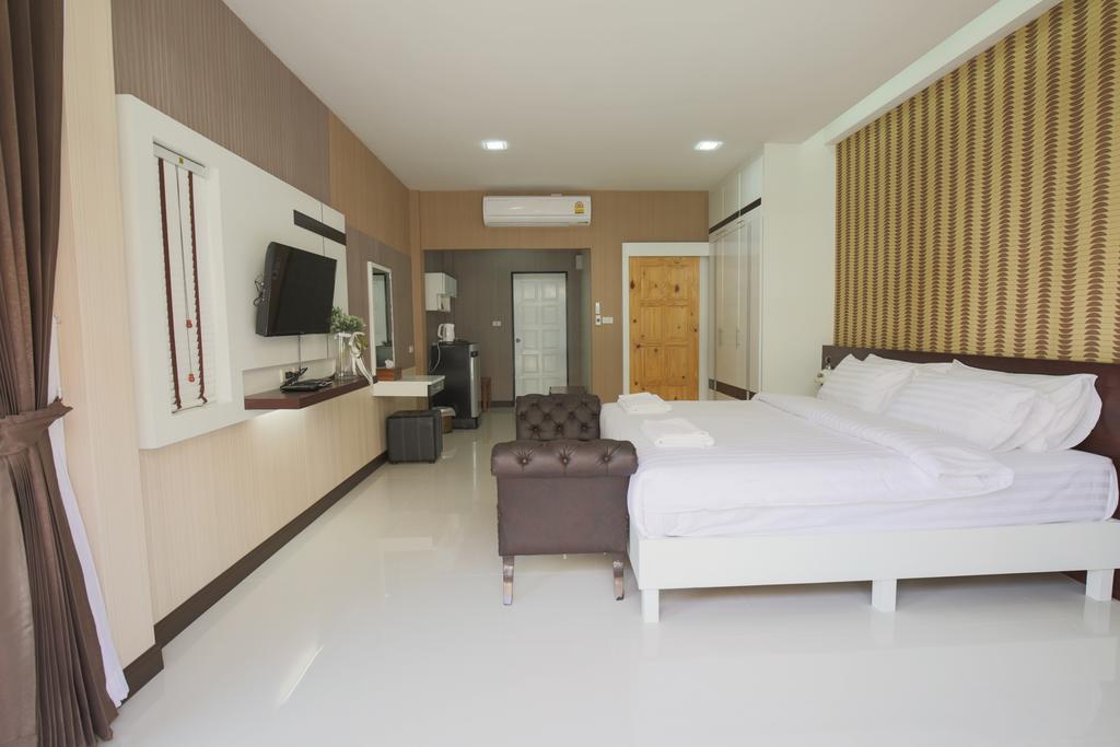 Med Room Korat Накхонратчасіма Екстер'єр фото