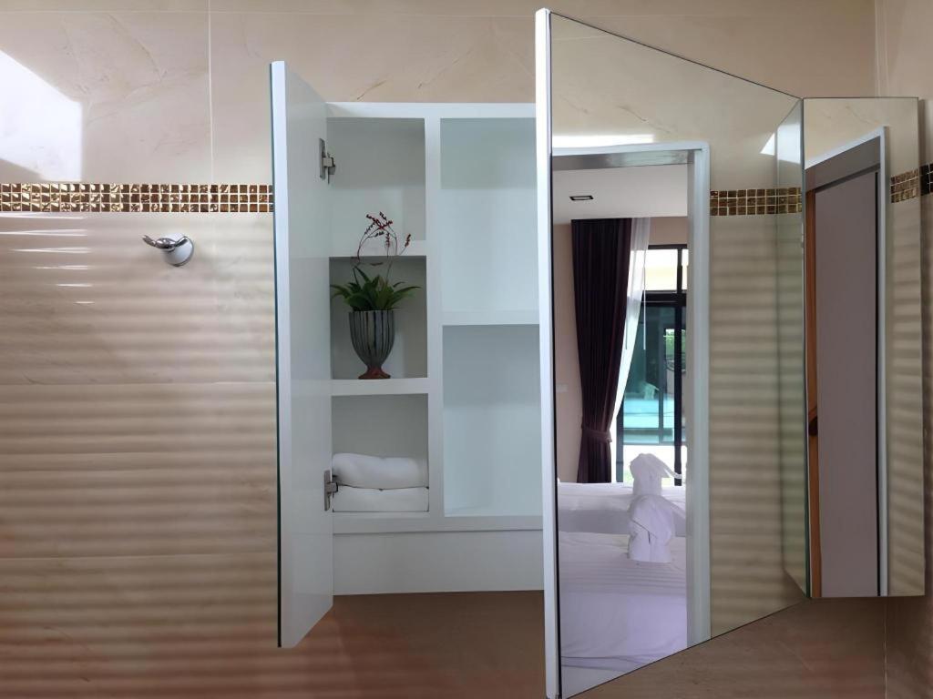 Med Room Korat Накхонратчасіма Екстер'єр фото