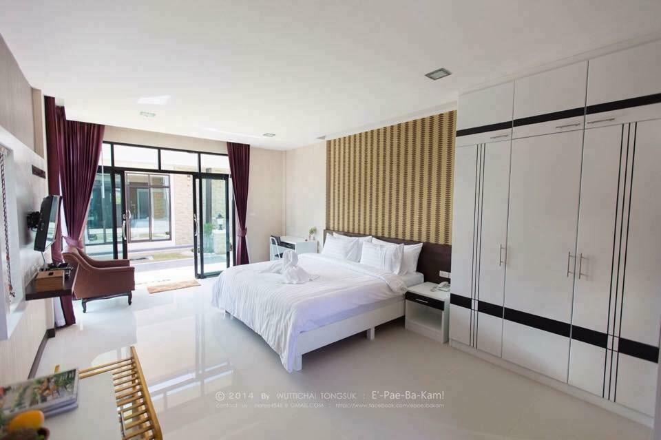 Med Room Korat Накхонратчасіма Екстер'єр фото