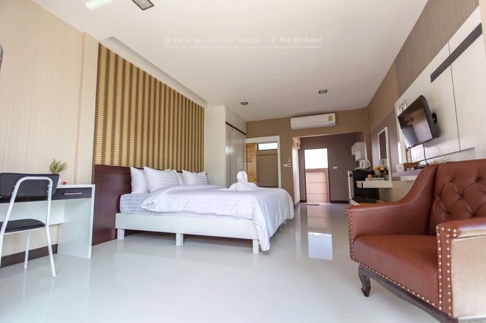 Med Room Korat Накхонратчасіма Екстер'єр фото